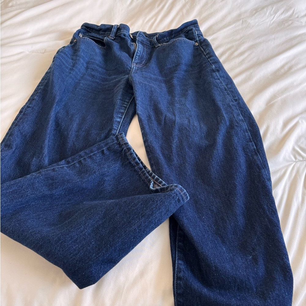 Uniqlo Women’s Relaxed Straight Fit Blue Jeans